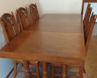 Regal Dining Set