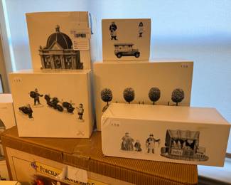 Dept 56 First Metropolitan Bank 