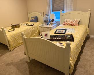 Solid Wood Twine Bed Frame (A), Solid Wood Twine Bed Frame (B)