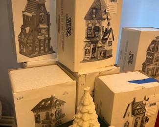 Dept 56 Potters Tea Seller 