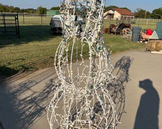 TONS of wire deers, statues