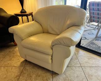 Beautiful cream leather chair- excellent condition