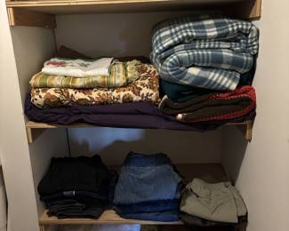 blankets/linens
