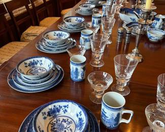 Mottahedeh Dinnerware 8 place setting