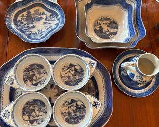 Mottahedeh Dinnerware 8 place setting