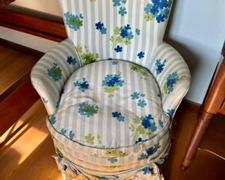 Boudoir bedroom chair