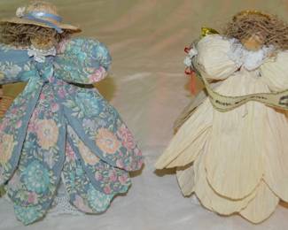 Corn husk angels