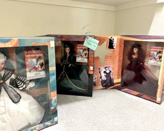 Collectibles - Barbie Hollywood Legends Collection in boxes