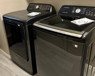Samsung Washer/Dryer - only 6 months old!