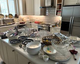 Kitchen Serving Pieces