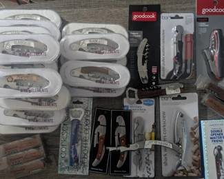WST041 Wine Openers And Pocket Knives from the State of "HAWAII"
