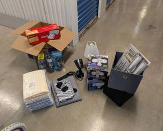 WST078 Household Goods & Accessories. Up for Auction! See Pictures in the Description.