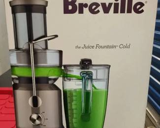 WST020 (1) Unused Breville "The Juice Fountain Cold".