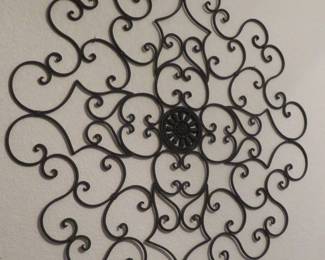 Metal wall medallion