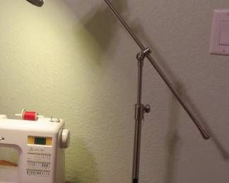 Desk lamp