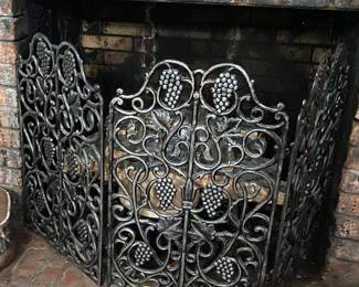 Fireplace screen