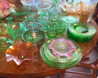 Vaseline / Uranium glassware.