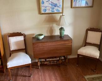 Drop leaf dining table, vintage side chairs