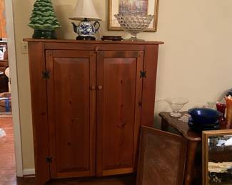 Wood cabinet