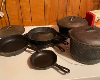 Cast iron cookware