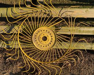 Hay rake wheel