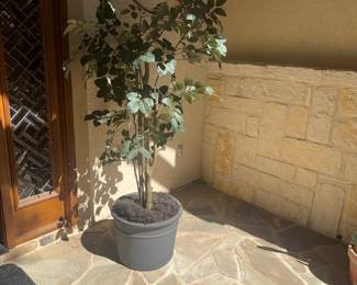 Artificial tree. Indoor or outside