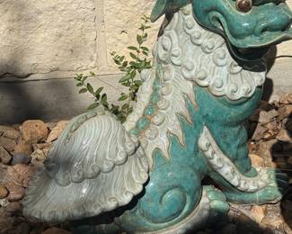 My favorite foo dog. Such a happy face and pretty color.