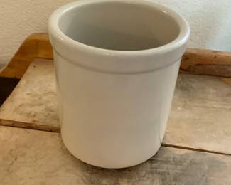 Modern Utensil Crock