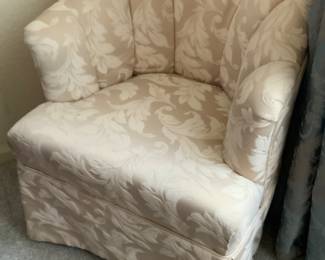 Tufted Accent Chair