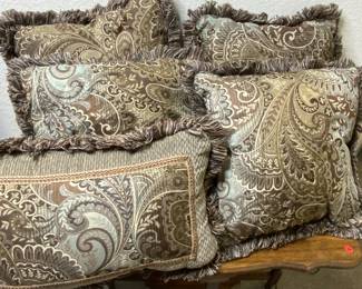 Jacquard Throw Pillows