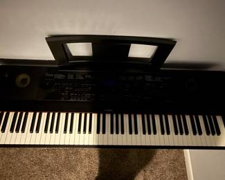 Yamaha DX-660 Portable Piano