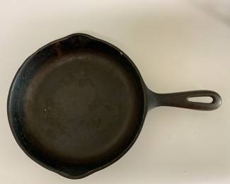 Vintage Wagner Ware Cast Iron Skillet