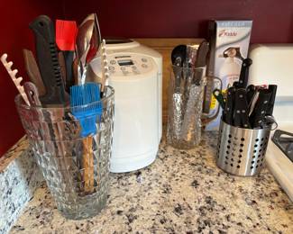 Utensils, Breadmaker