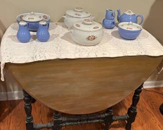 Collectible Pottery, Gate Leg Table