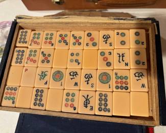 Vintage Mahjong Set