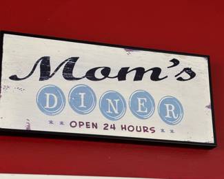 Mom's Diner