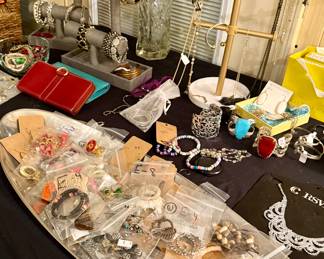 Assorted costume jewelry - Kendra Scott  Brighton 