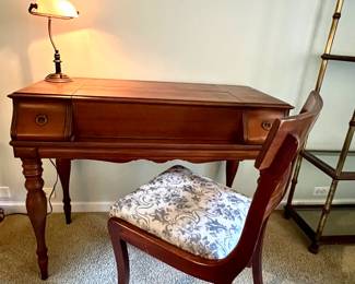 Lovely hidden desk w/drawers