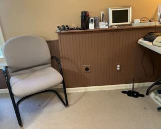 Simple chair to complete complex tasks