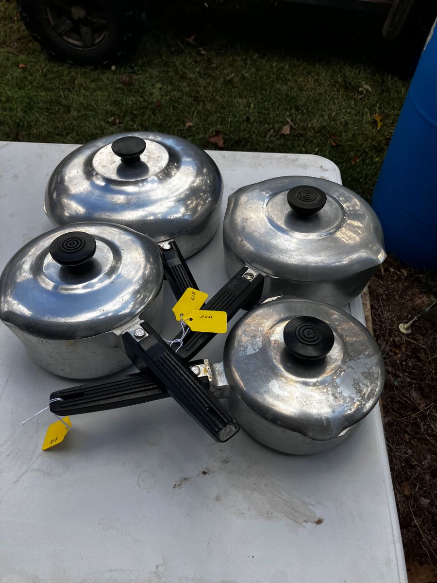 Magnalite cookware, several different sizes