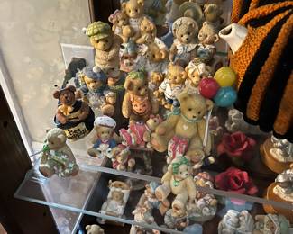 Cherished Teddies - collectible figurines