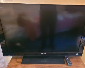 Sony 32 in TV KDL32BX320