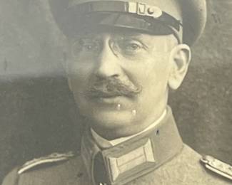 Fine WWI Imperial German Prussian Officer Portrait Photograph | Iron Cross & Neck Order | Original Oval Gilt Frame