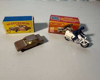 Matchbox No. 25 Ford Cortina & No. 33 Police Motor Cyclist