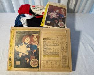 McCall's Raggedy Ann & Andy Kit