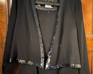 BEAUTIFU CHANEL SUIT