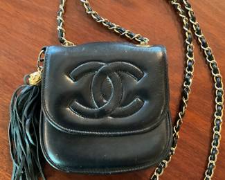 VINTAGE CHANEL BAG