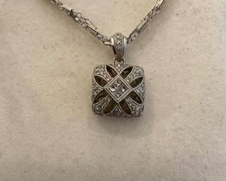 18 KT PENDANT