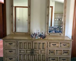 Vintage bedroom set - double dresser