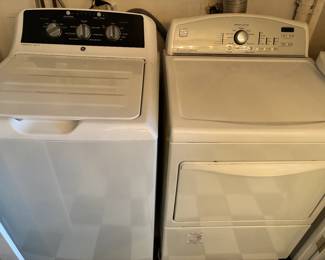 W&D - GE commercial quality washer, Kenmore automoisture sensing dryer